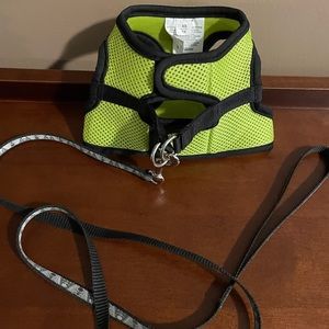 NWOT SMALL PET HARNESS WITH LEASH